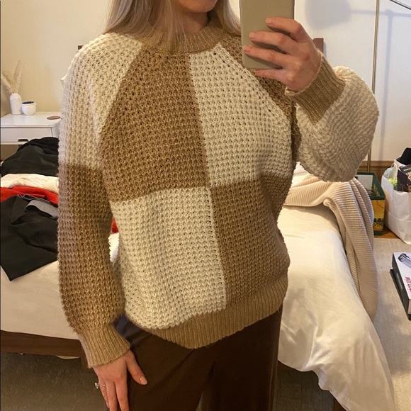 Color block sweater - Picture 9 of 9